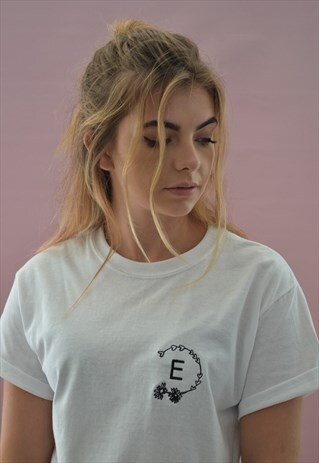 UNISEX T-SHIRT IN WHITE WITH INITIAL PERSONALISED EMBROIDERY