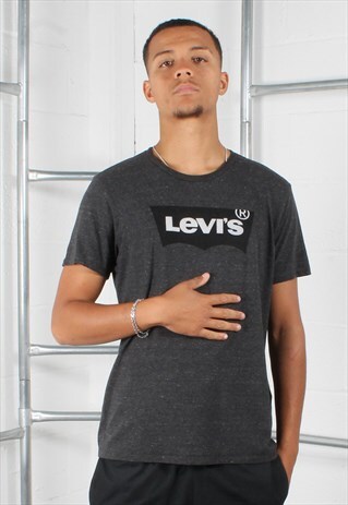 Vintage Levi's T-Shirt in Grey with Spell Out Logo Medium