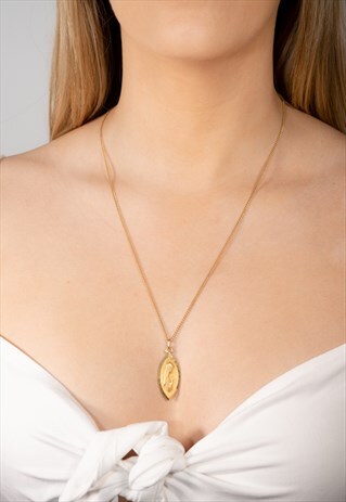 VINTAGE MEDAL NECKLACE