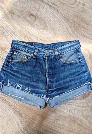 VINTAGE 90'S HIGH RISE FRAYED HEM LEVI SHORTS