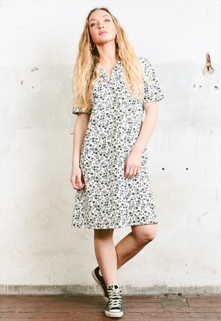 VINTAGE 60S BLACK AND WHITE FLOWER PRINT DRESS