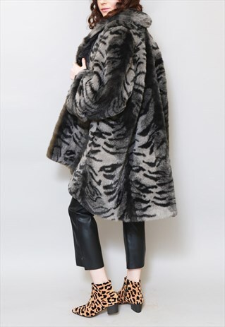 VINTAGE 1980'S OVERSIZED ZEBRA PRINT FAUX FUR COAT