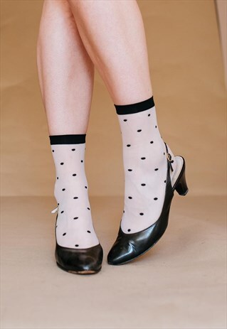 VINTAGE 90S HEELED BLACK LEATHER SANDALS