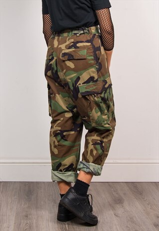 VINTAGE 90'S CAMO CAMOUFLAGE HIGH WAIST ARMY TROUSERS