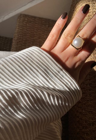STATEMENT LARGE FAUX PEARL AND GOLD RING