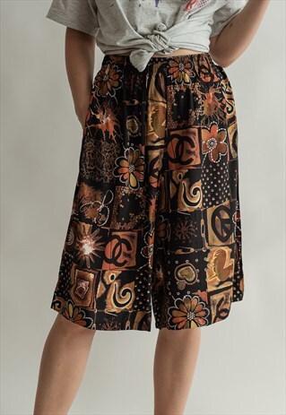 VINTAGE 70S FESTIVAL BOHO SHORTS WITH PATTERN