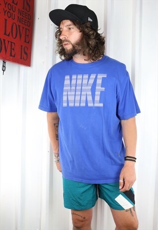 VINTAGE NIKE OVERSIZED T SHIRT