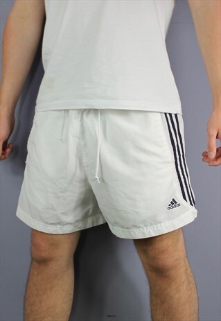 VINTAGE ADIDAS SHORTS IN WHITE WITH POCKETS, EMBROIDERED LOG