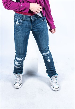 VINTAGE LEVI'S JEANS IN BLUE DENIM WITH RIPS