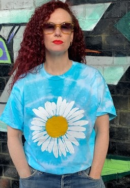 Yolotus Tie Dye Daisy Print Graphic T-shirt in Turquoise