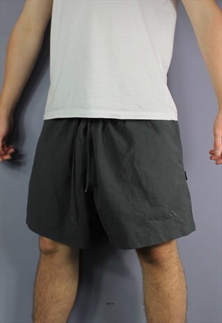 VINTAGE ADIDAS SHORTS IN GREY WITH POCKETS, EMBROIDERED LOGO