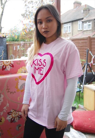 'KISS ME' VALENTINES DAY CROPPED HOODIE (LOVE COLLECTION)