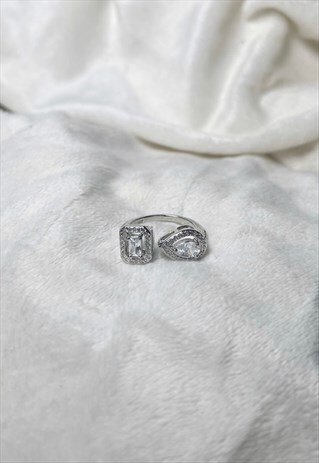 BELARUS DIAMOND RING
