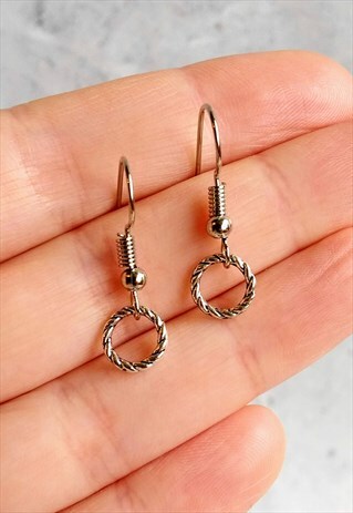 MINIMALIST TWISTED HOOP DROP EARRINGS