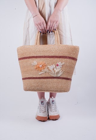 VINTAGE STRAW BASKET BAG WITH EMBELLISHED DETAIL
