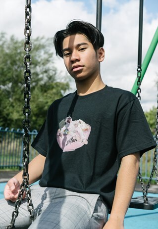 OVERSIZED T-SHIRT IN BLACK WITH RAMEN GRAPHIC