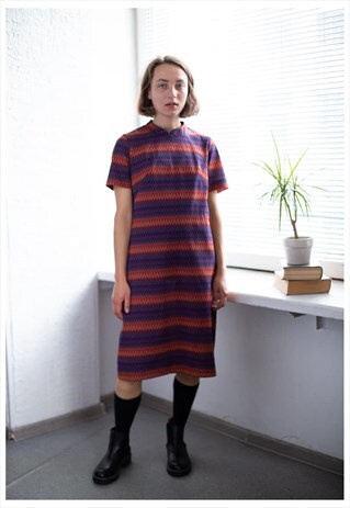 VINTAGE 70'S MULTICOLOUR PATTERNED SHORT SLEEVED MIDI DRESS