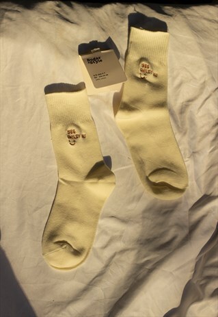 BEIGE SMILEY DATE SOCKS