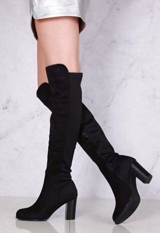 OVERKNEE STRETCH PANEL BACK IN BLACK SUEDE