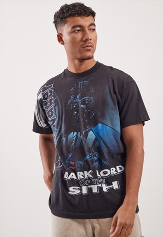 VINTAGE DARTH VADER GRAPHIC T-SHIRT