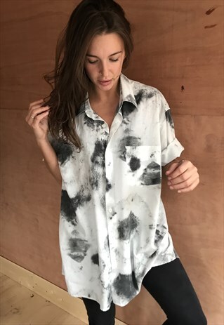 TOMMY HILFIGER OVERSIZED VINTAGE UNISEX FESTIVAL SHIRT