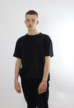 VINTAGE HUGO BOSS T-SHIRT