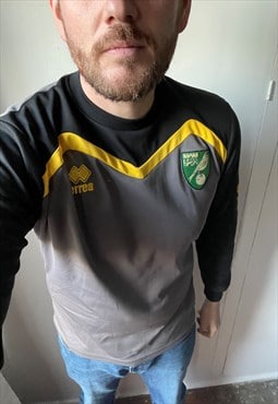 2016-17 Norwich Training Shirt L/S 