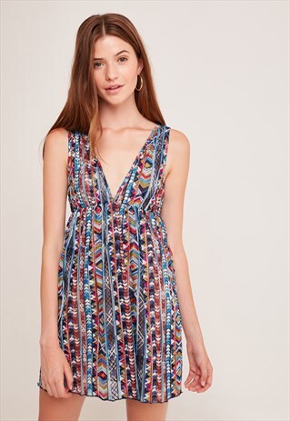 EMBROIDERED V-NECK DRESS