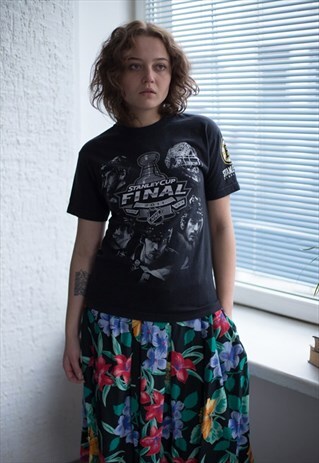 VINTAGE 90'S BLACK HOCKEY TEAM PRINT SHORT SLEEVEST-SHIRT