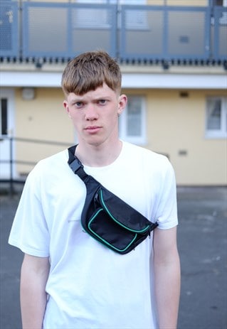 VINTAGE BLACK AND GREEN BUMBAG