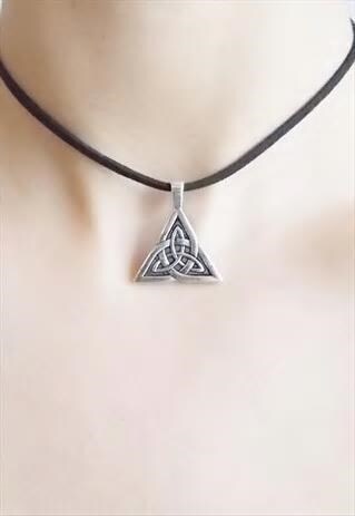 TRIQUETRA CHOKER - SUEDE CHOKER