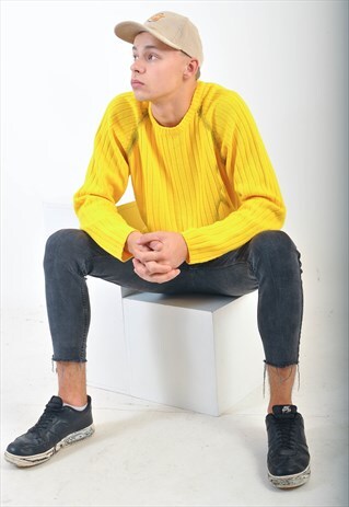 VINTAGE ROUND NECK JUMPER IN YELLOW